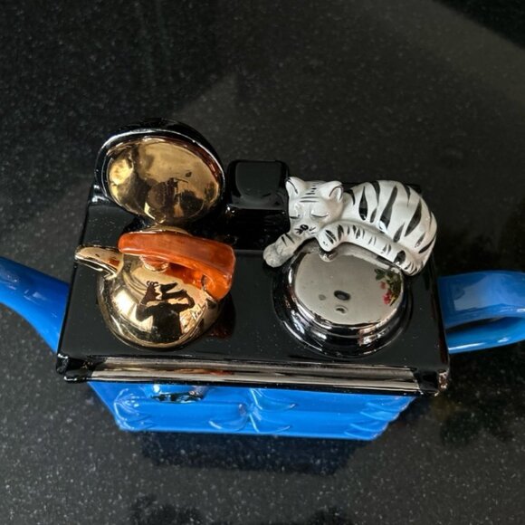 Swineside Ceramics Blue Cook Stove Ceramic Teapot Blue Cat Sleeping Signed 1992 - Picture 3 of 8